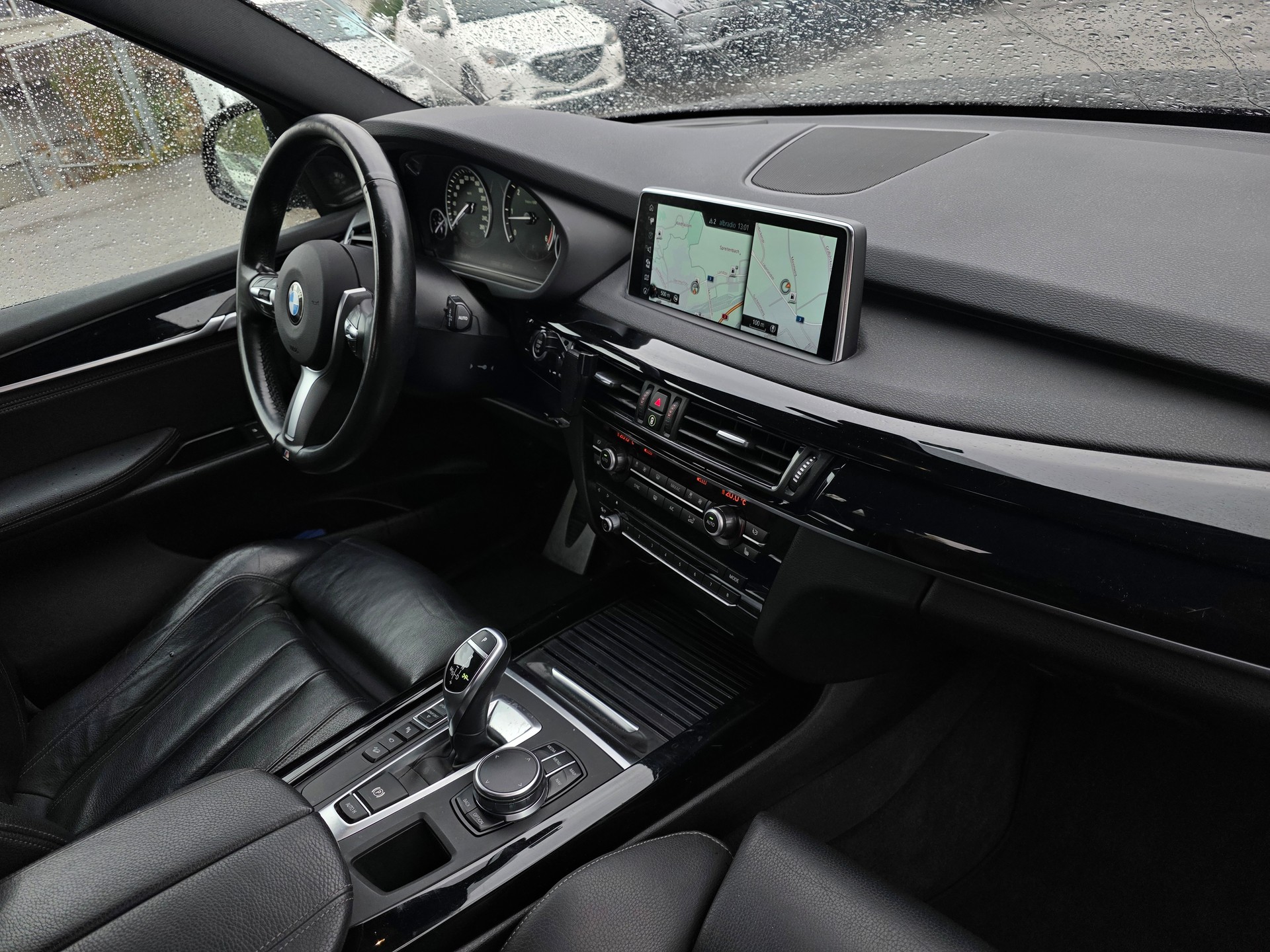 BMW X5 xDrive 40d Steptronic M-Sport * CH-Fahrzeug *-image-16