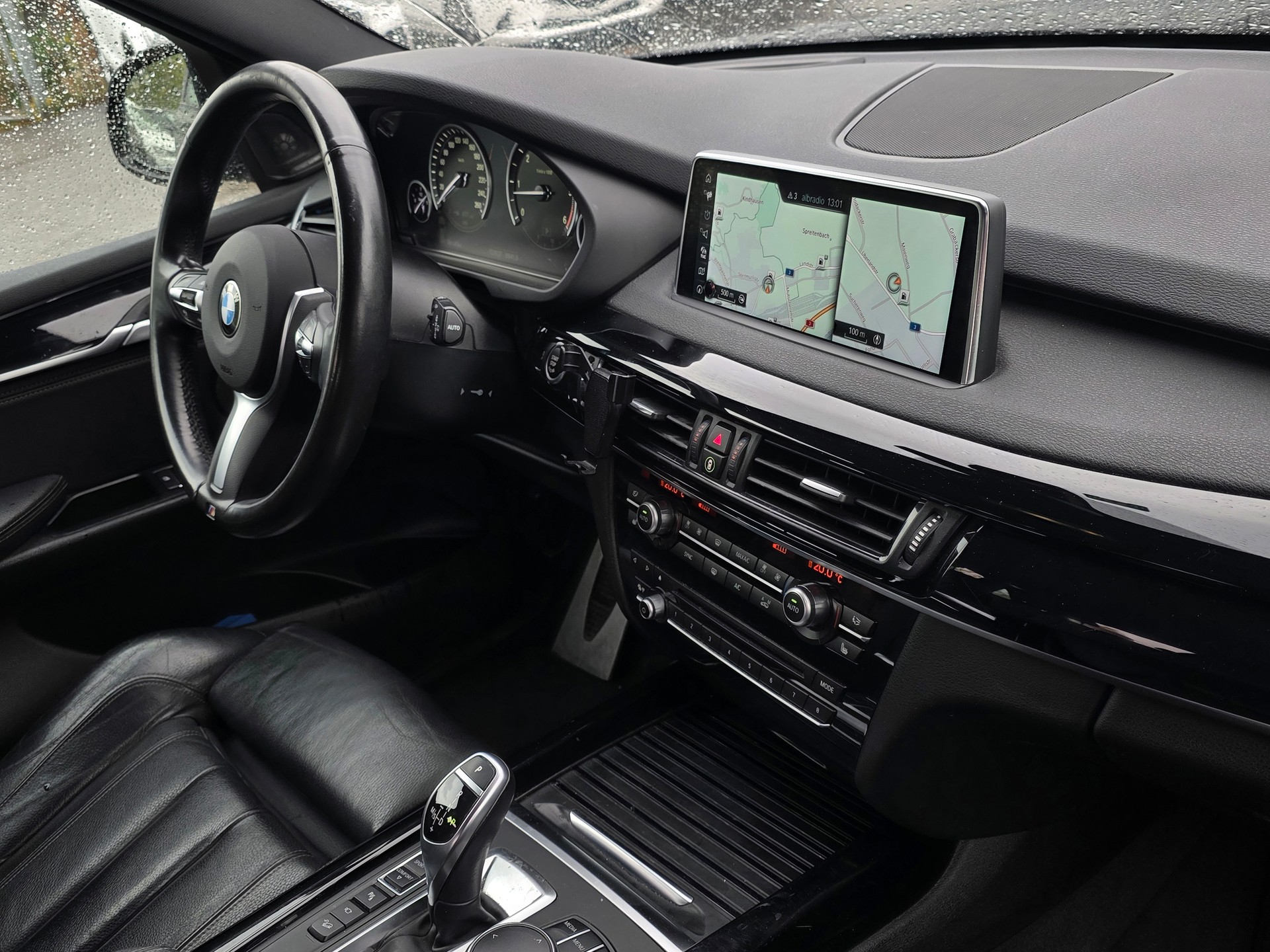 BMW X5 xDrive 40d Steptronic M-Sport * CH-Fahrzeug *-image-17
