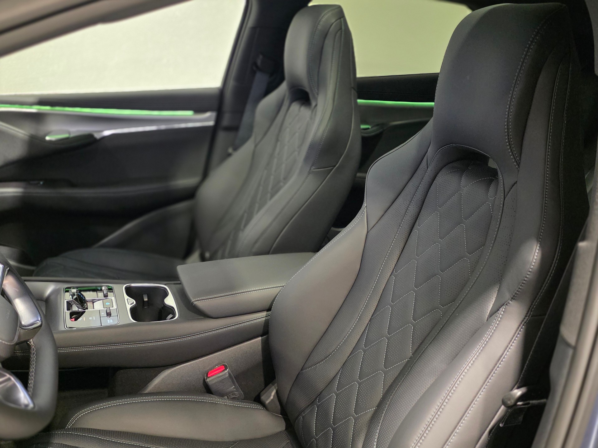 BYD Sealion 7 91,3 kWh Excellence AWD-image-16