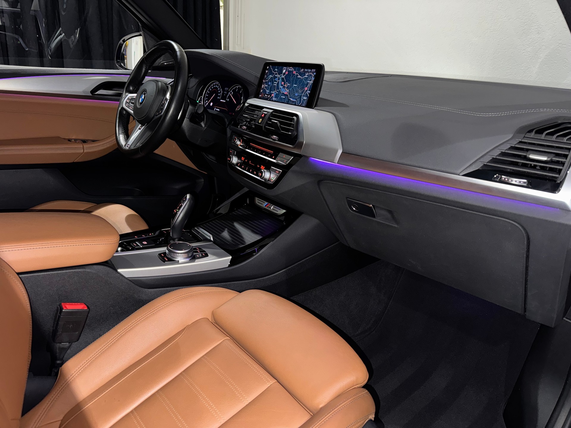 BMW X3 M40d M-Packet Steptronic I CH I AHK I-image-14