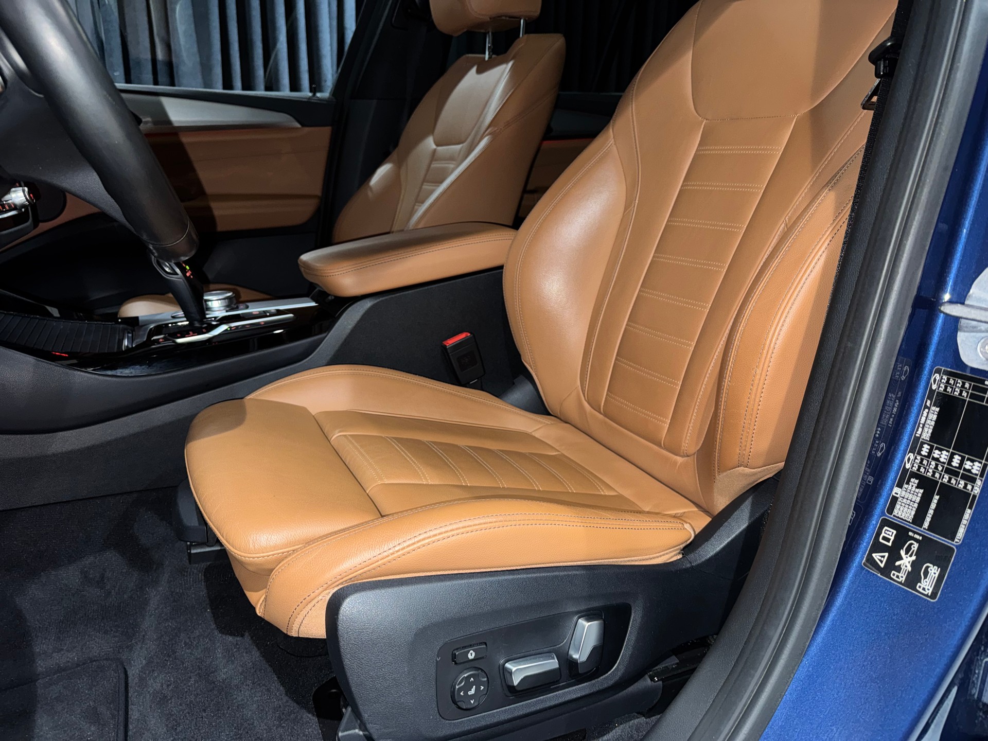 BMW X3 M40d M-Packet Steptronic I CH I AHK I-image-19