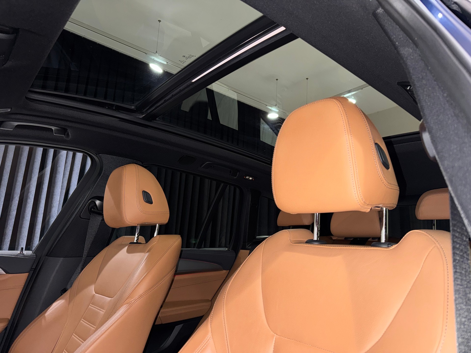 BMW X3 M40d M-Packet Steptronic I CH I AHK I-image-18