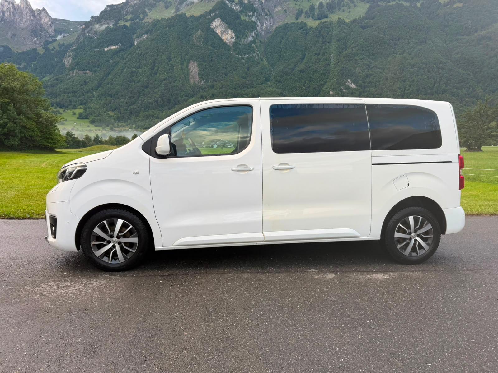TOYOTA Proace Verso 2.0 D-4D Family L1 Automatic-image-0