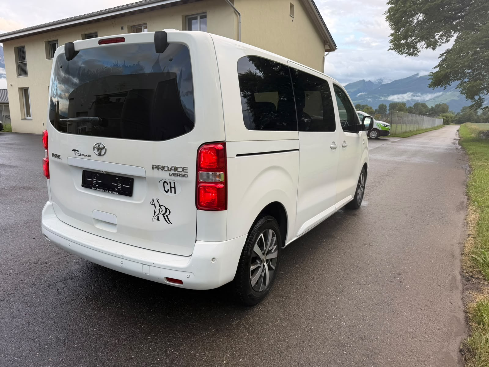 TOYOTA Proace Verso 2.0 D-4D Family L1 Automatic-image-6