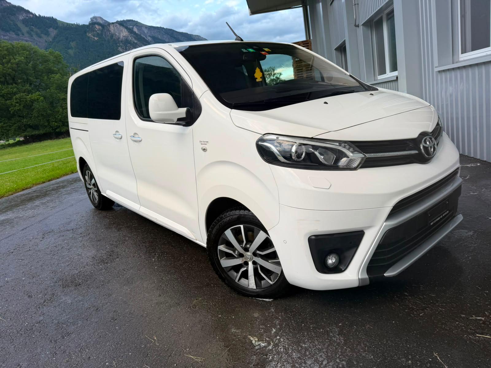 TOYOTA Proace Verso 2.0 D-4D Family L1 Automatic-image-3