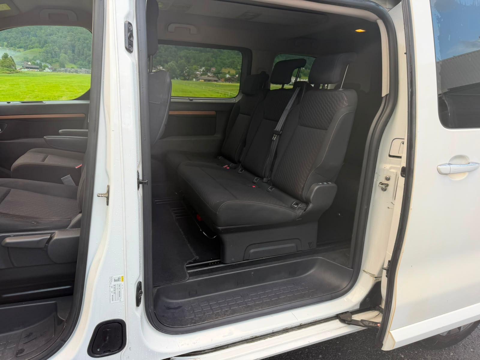 TOYOTA Proace Verso 2.0 D-4D Family L1 Automatic-image-8