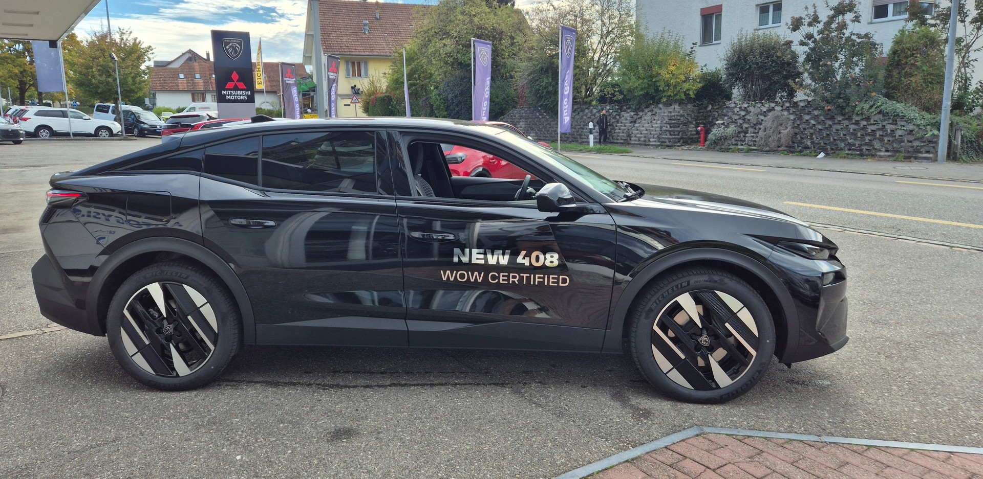 PEUGEOT 408 PHEV 225 BlackLion Helvetia-image-3
