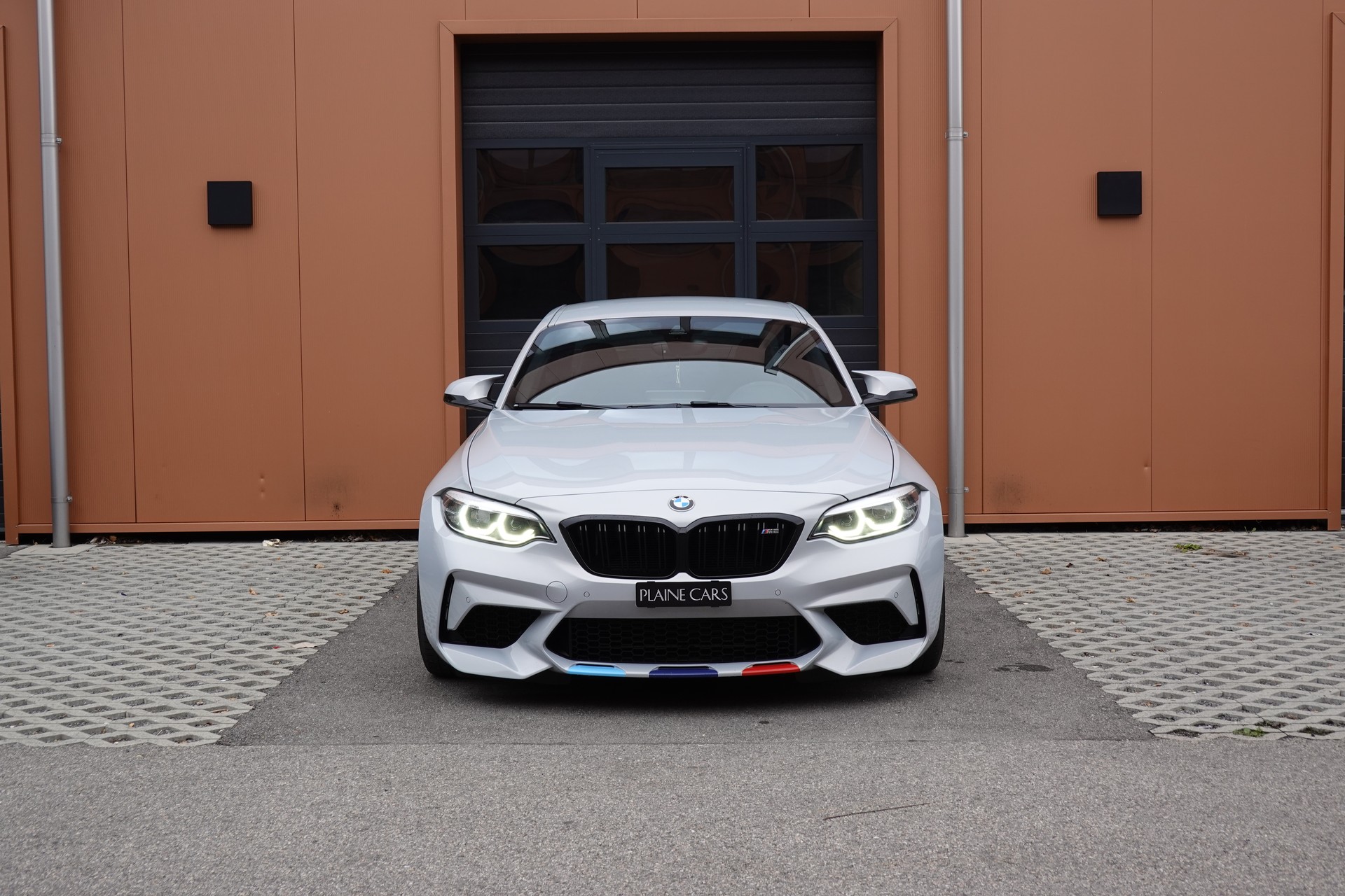 BMW M2 Competition "CH Auto * Intérieur Carbon * Sièges Electriques Mémoire * Volant Alcantara * Harman Kardon * Remus *"-image-1