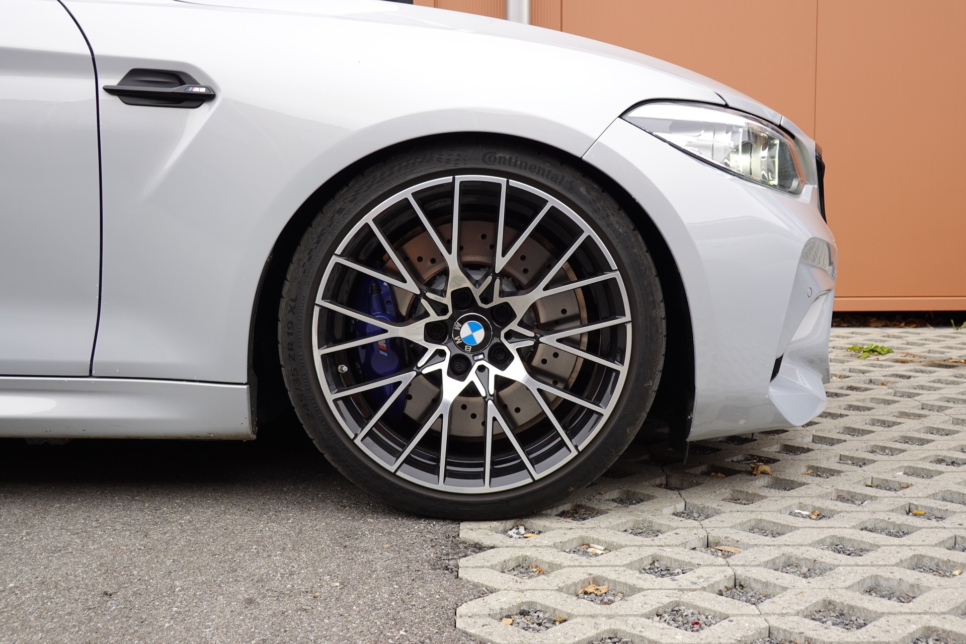 BMW M2 Competition "CH Auto * Intérieur Carbon * Sièges Electriques Mémoire * Volant Alcantara * Harman Kardon * Remus *"-image-4