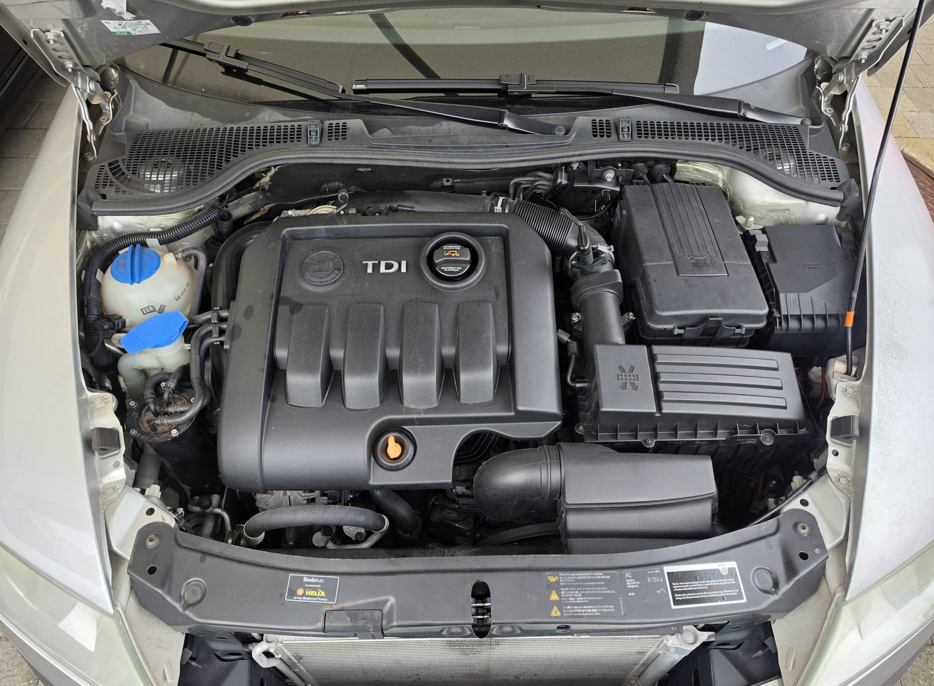 SKODA Octavia 1.9 TDI Adventure 4x4-image-6