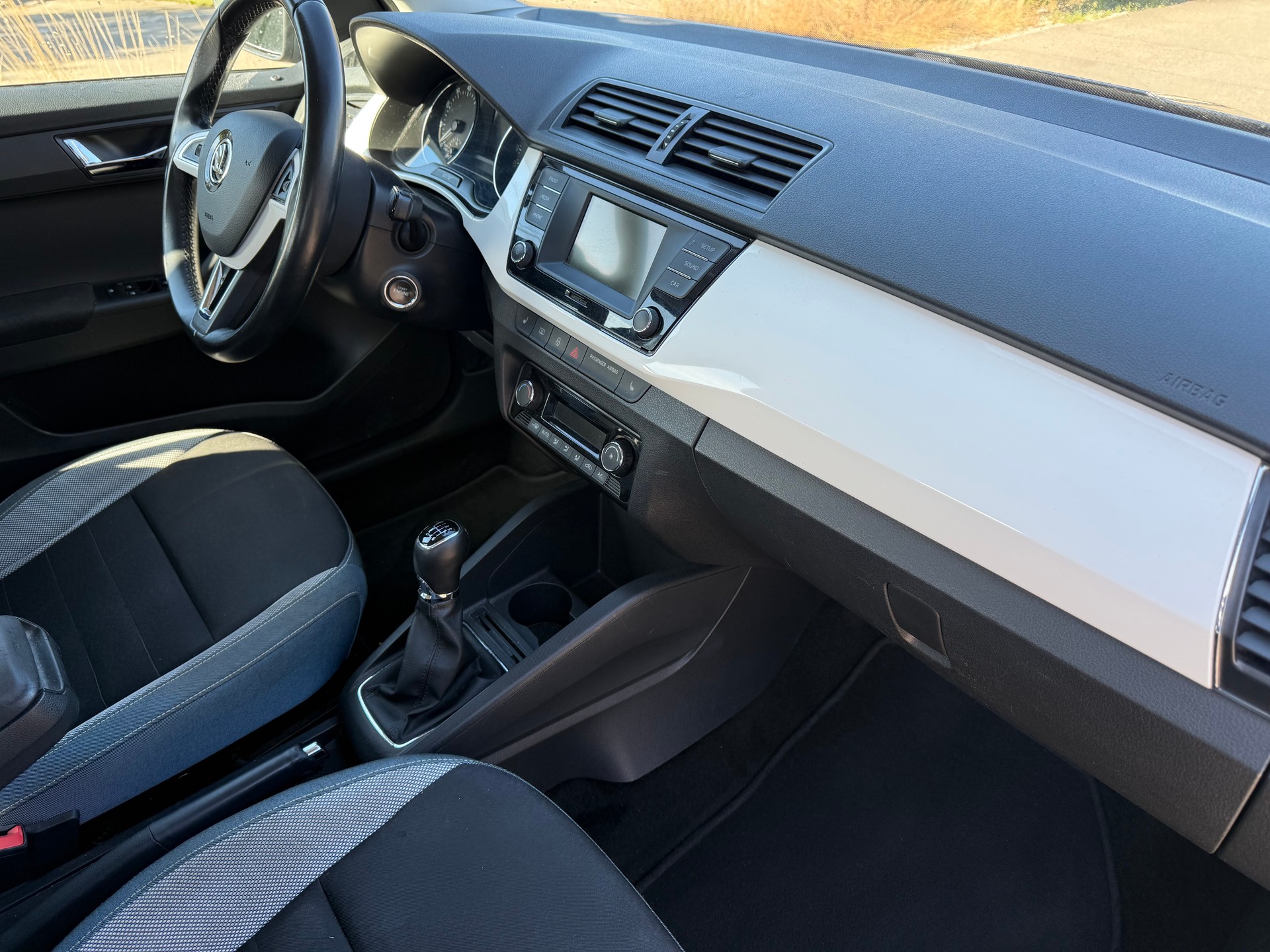 SKODA Fabia 1.2 TSI Style-image-9
