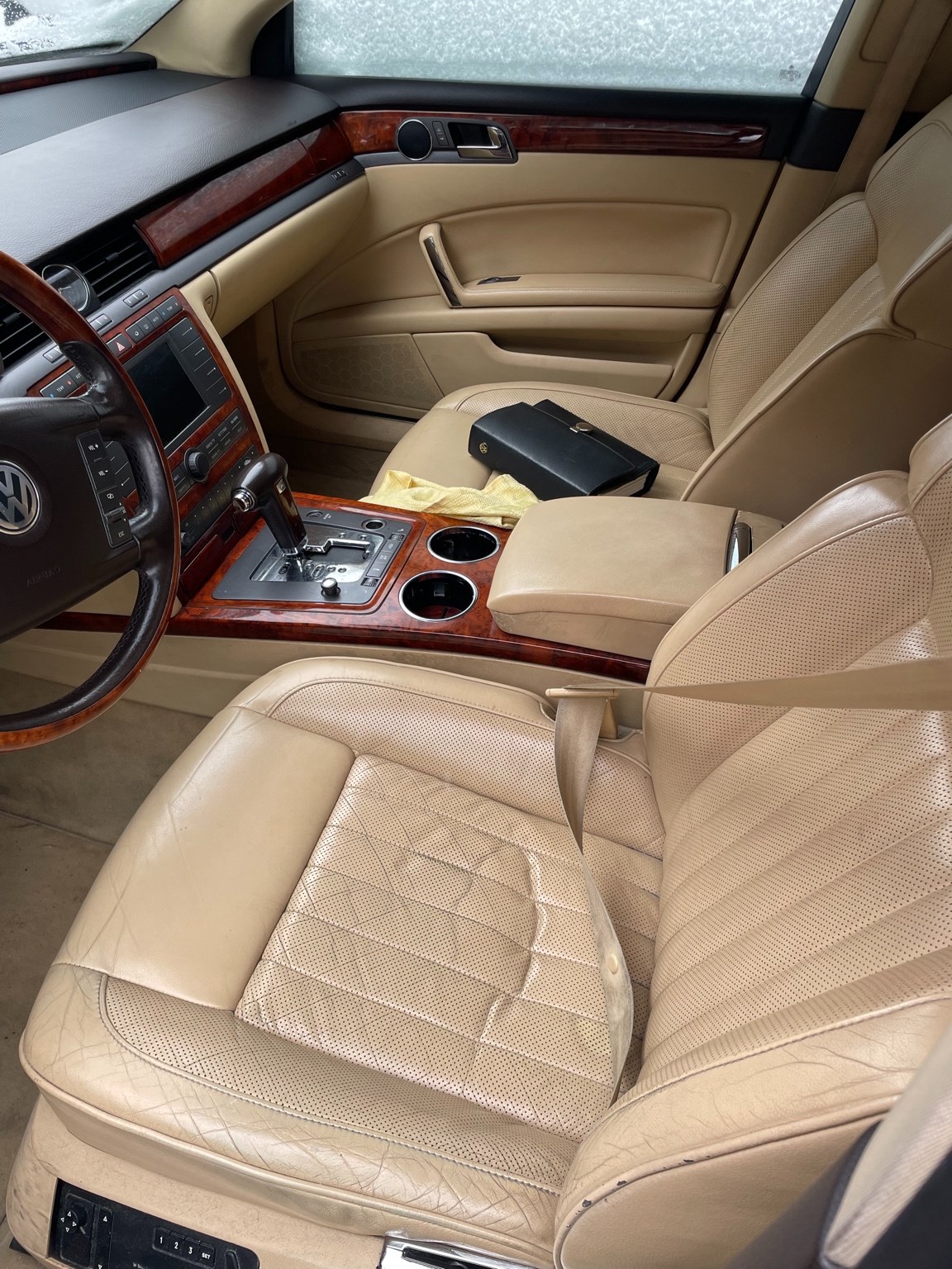 VW Phaeton 3.0 TDi V6 4Motion-image-7