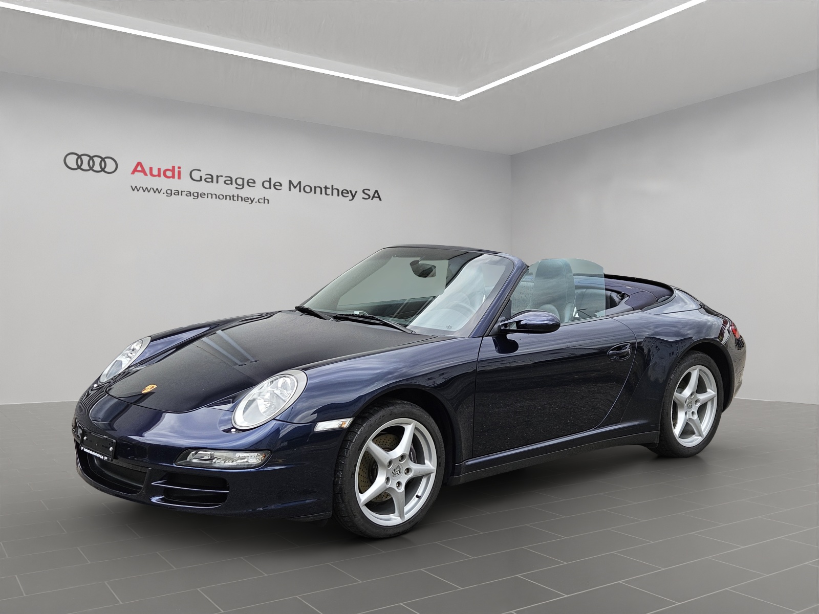 PORSCHE 911 Cabrio Carrera 4-image-6
