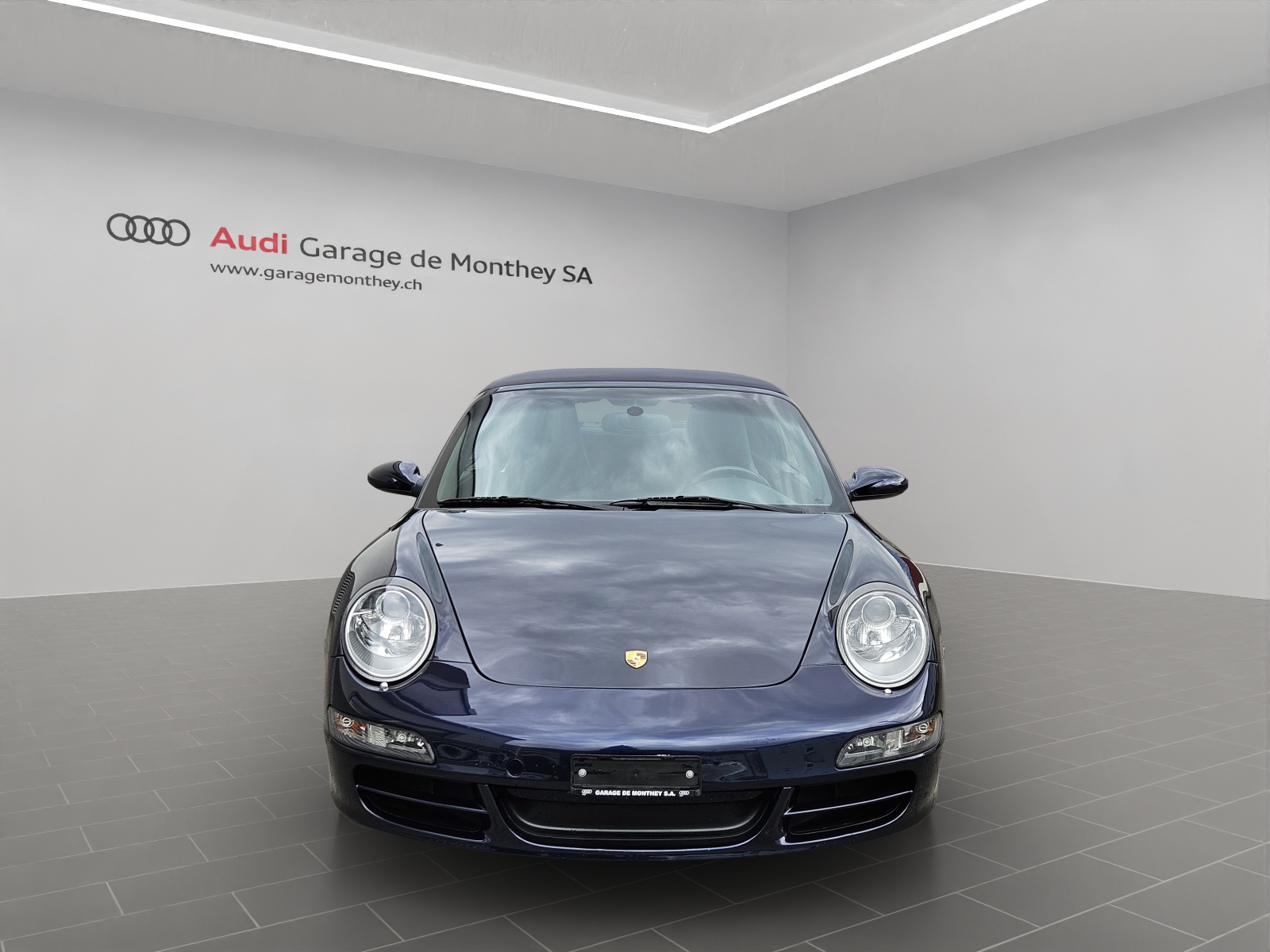 PORSCHE 911 Cabrio Carrera 4-image-1