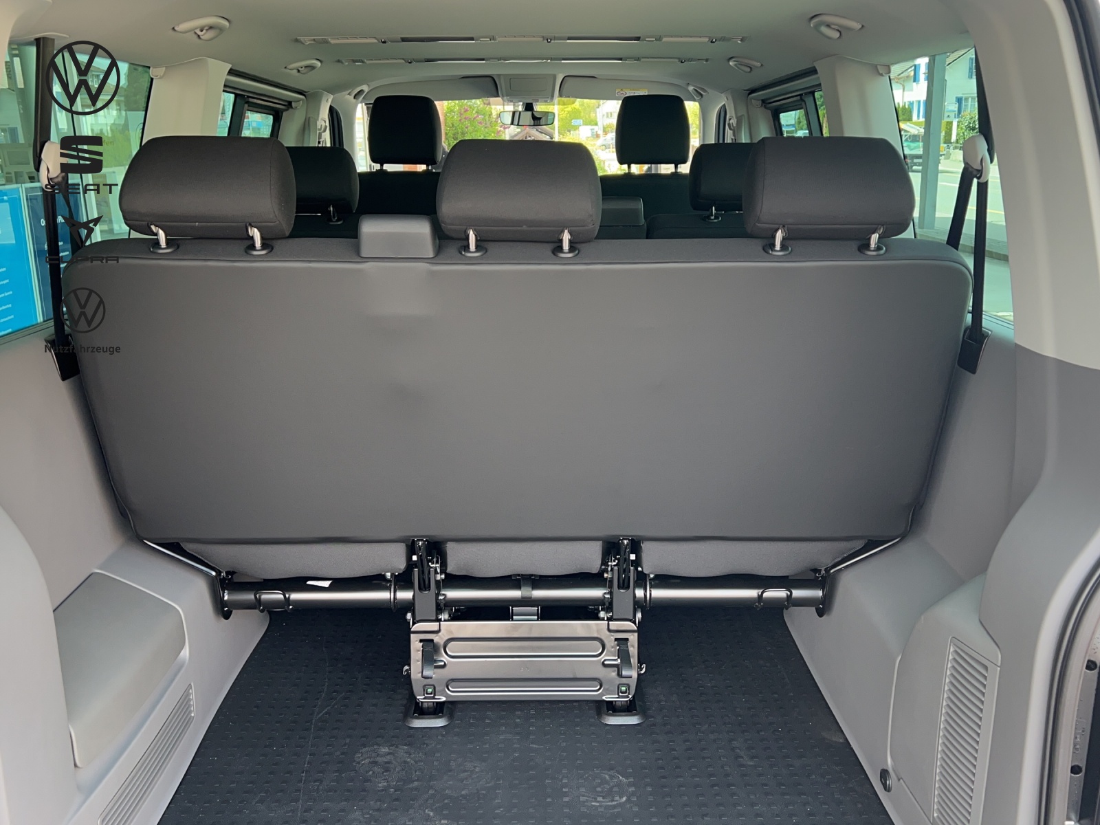 VW T6.1 2.0 TDI DSG-image-13