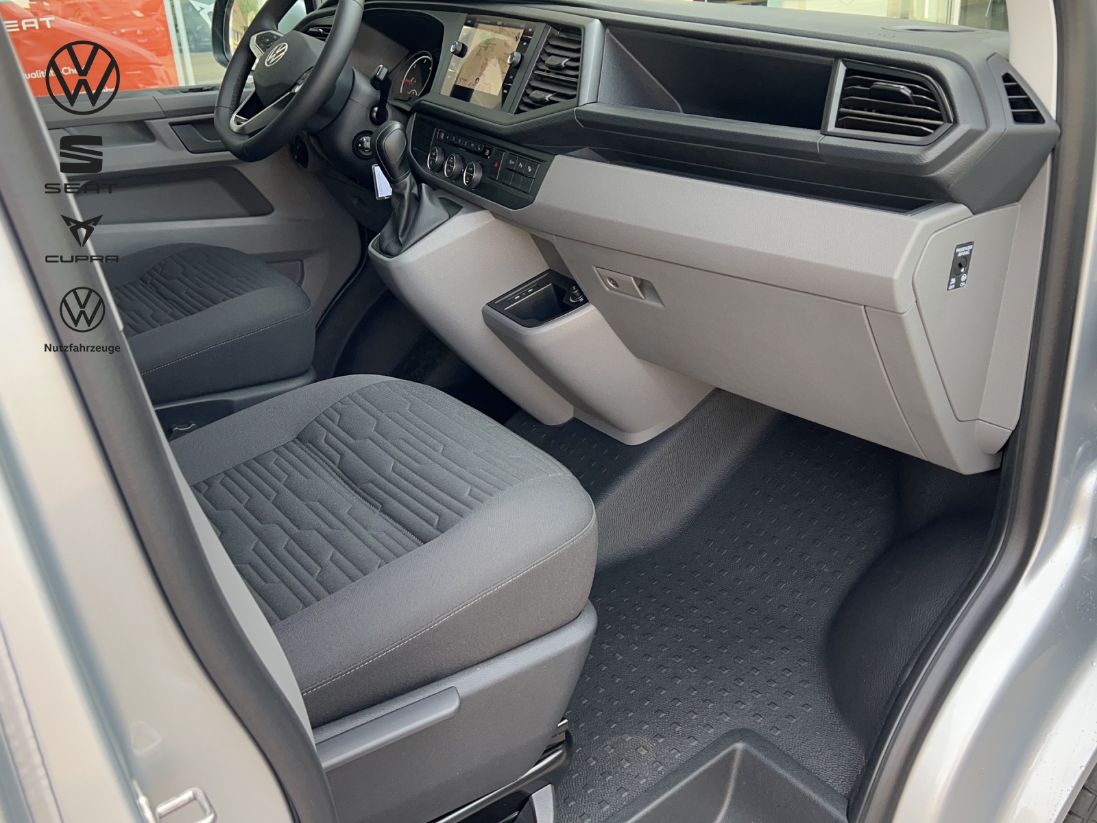 VW T6.1 2.0 TDI DSG-image-10