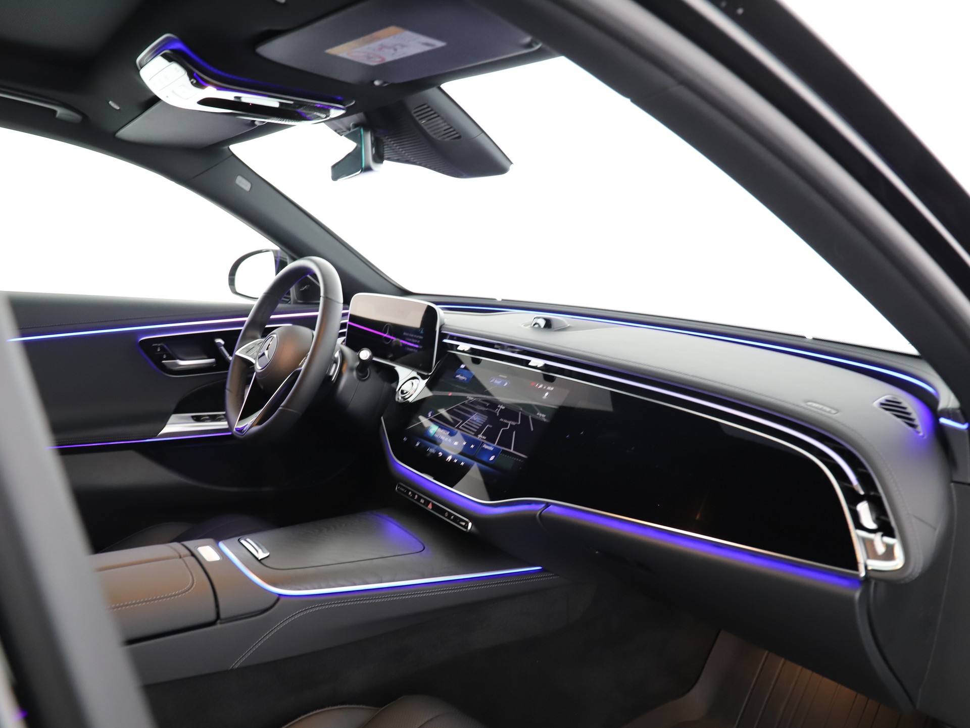 MERCEDES-BENZ E 300 e 9G-Tronic-image-10