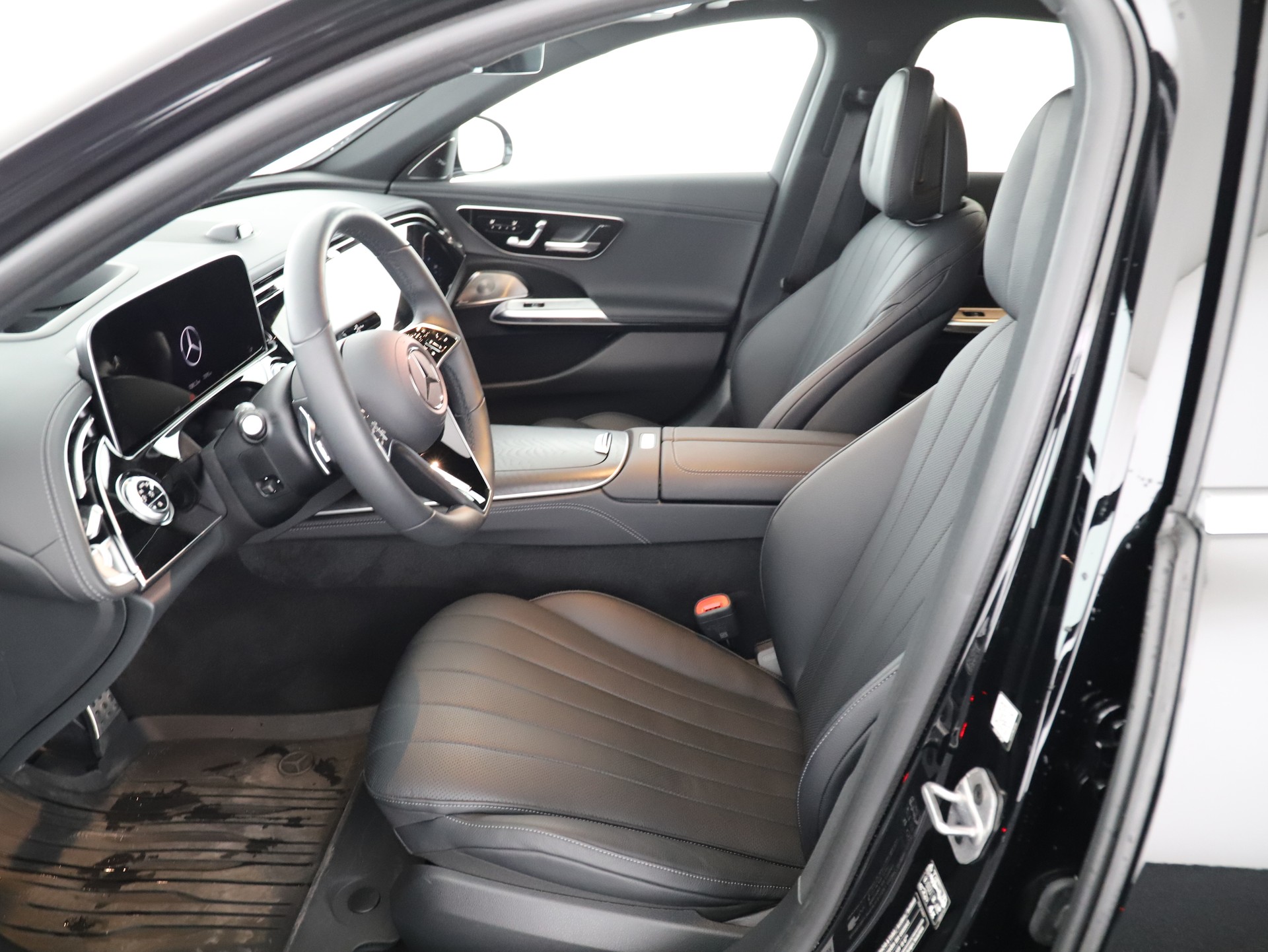 MERCEDES-BENZ E 300 e 9G-Tronic-image-9