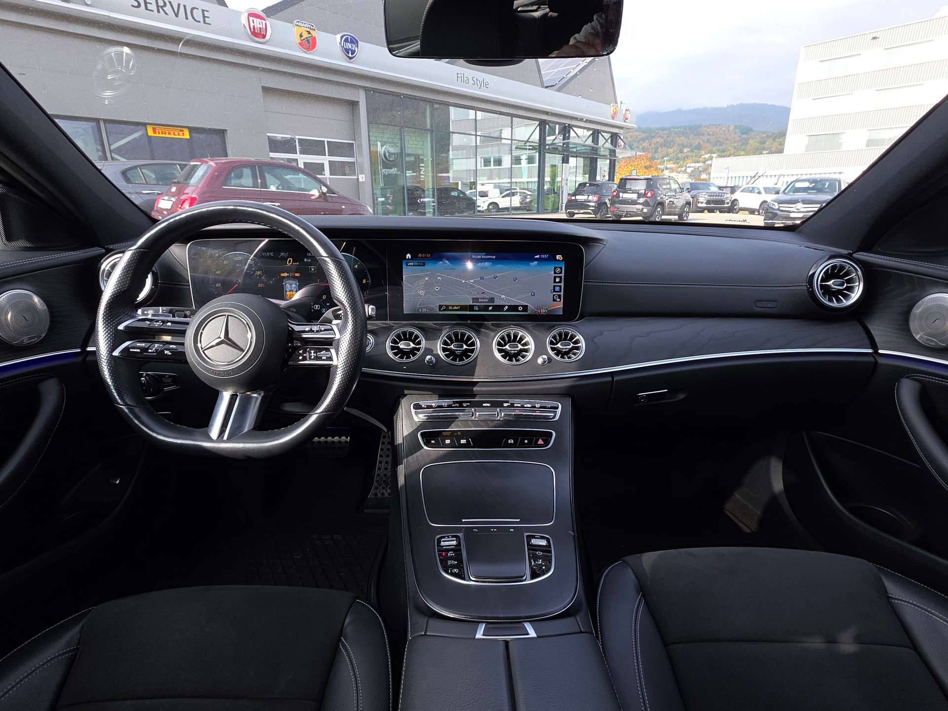 MERCEDES-BENZ E 220 d T AMG Line 4Matic 9G-Tronic-image-8