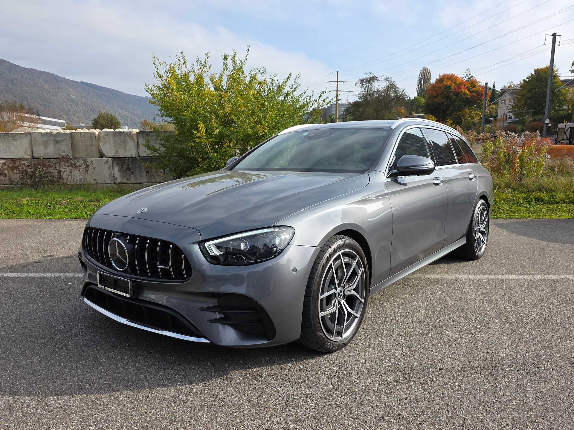 MERCEDES-BENZ E 220 d T AMG Line 4Matic 9G-Tronic-image-0