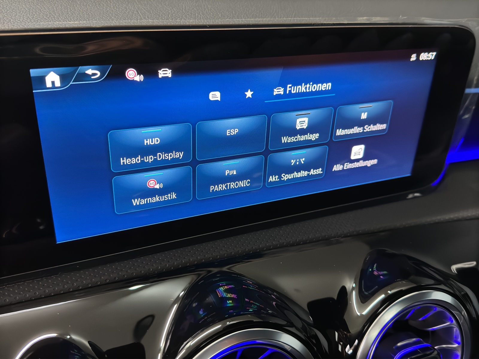 MERCEDES-BENZ A 220 4Matic 8G-DCT-image-11