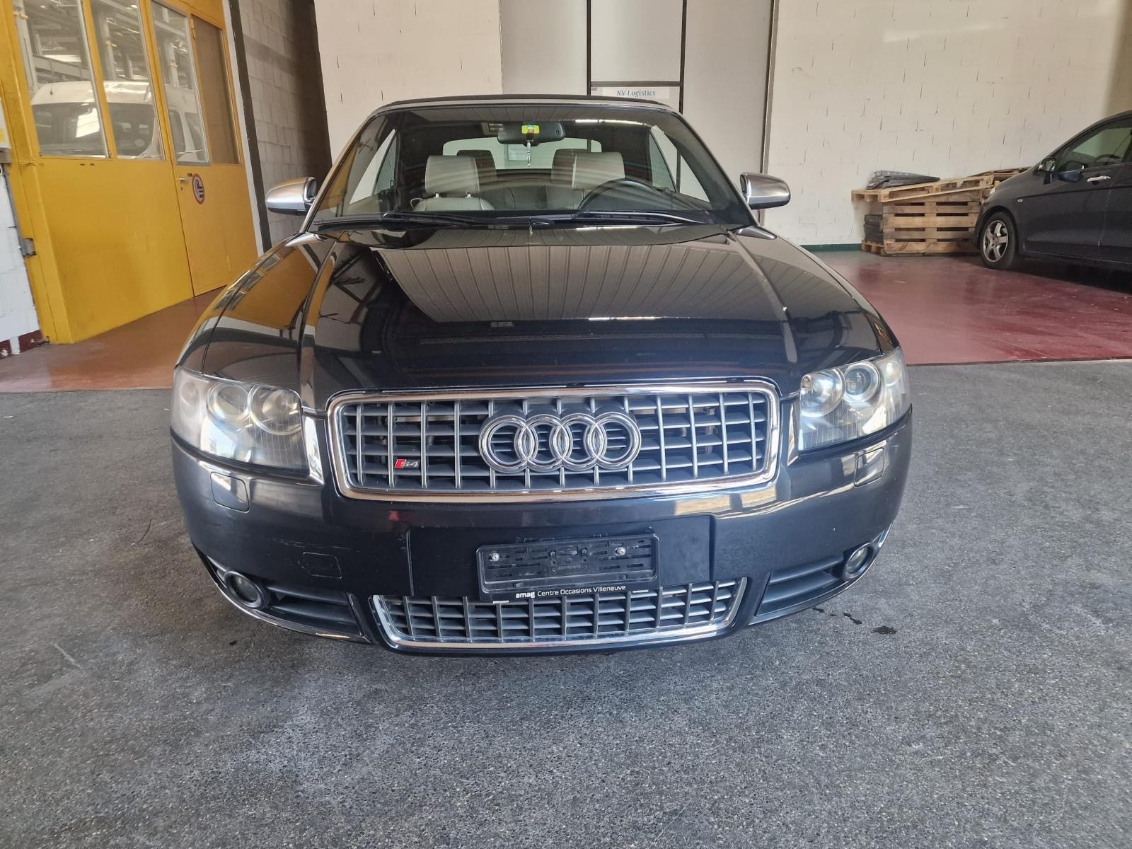 AUDI S4 Cabriolet 4.2 V8 quattro-image-1