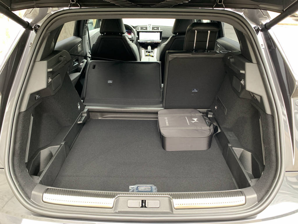 DS AUTOMOBILES DS7 E-Tense 300 4x4 Ligne Noire-image-12