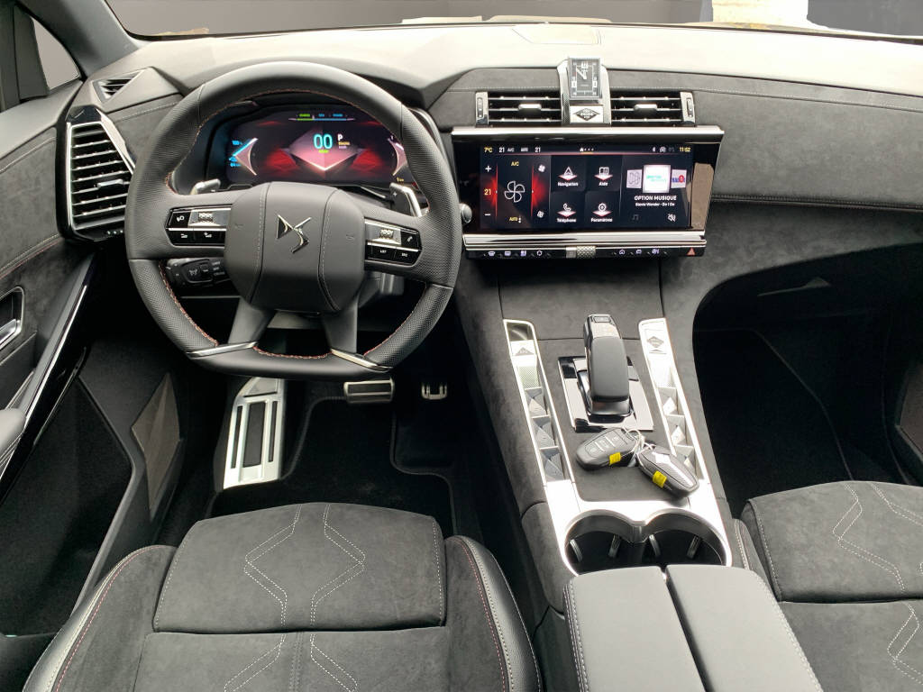 DS AUTOMOBILES DS7 E-Tense 300 4x4 Ligne Noire-image-7