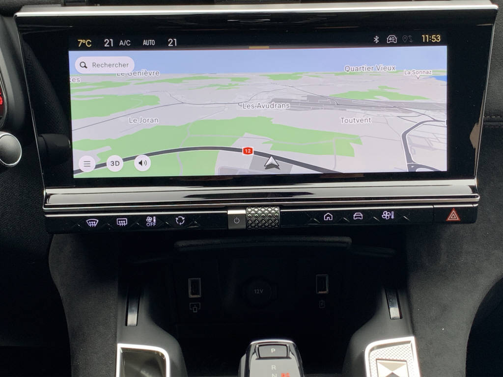 DS AUTOMOBILES DS7 E-Tense 300 4x4 Ligne Noire-image-9
