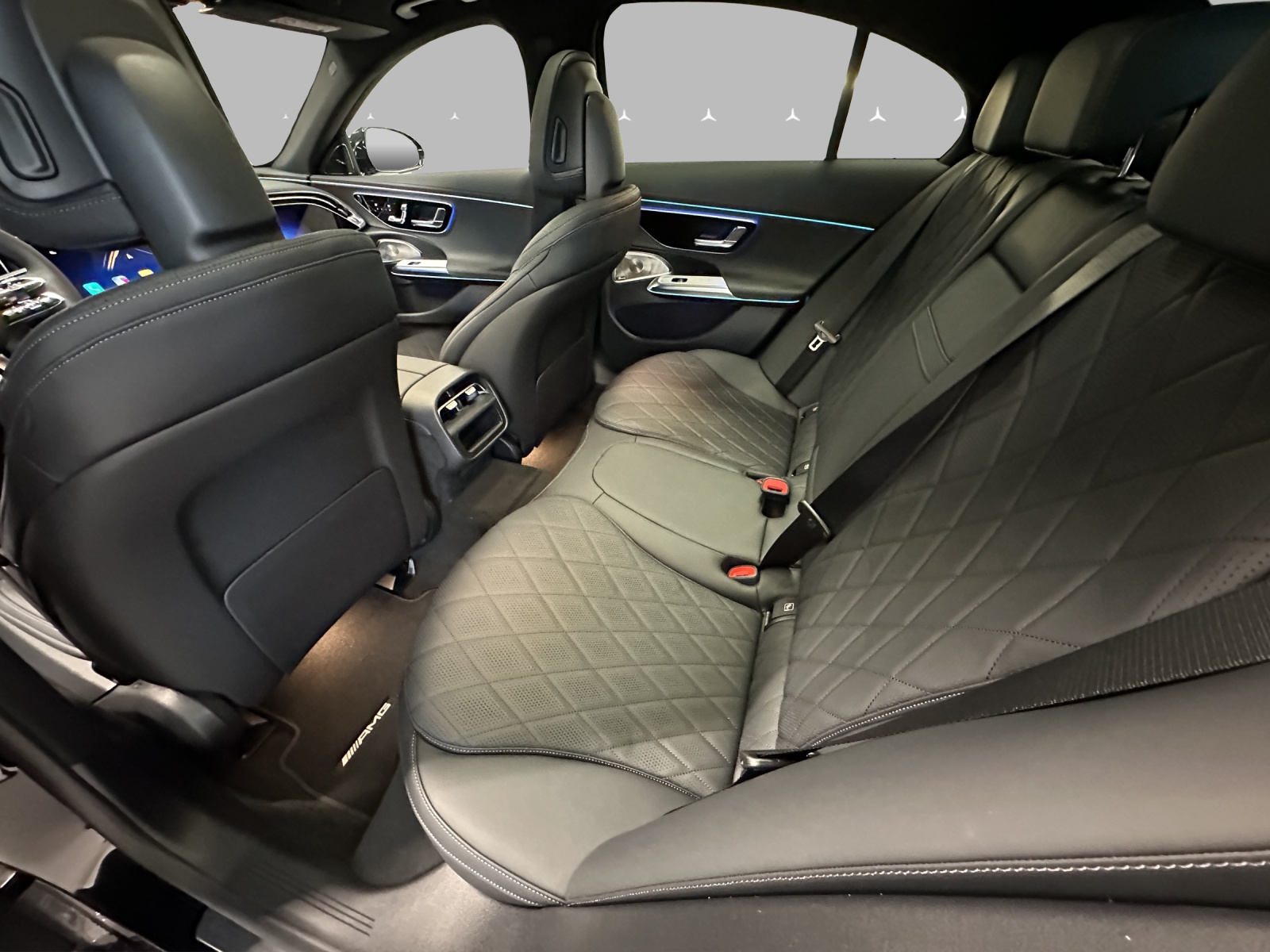 MERCEDES-BENZ E 300 de 4Matic EQ Hybrid 9G-Tronic-image-10