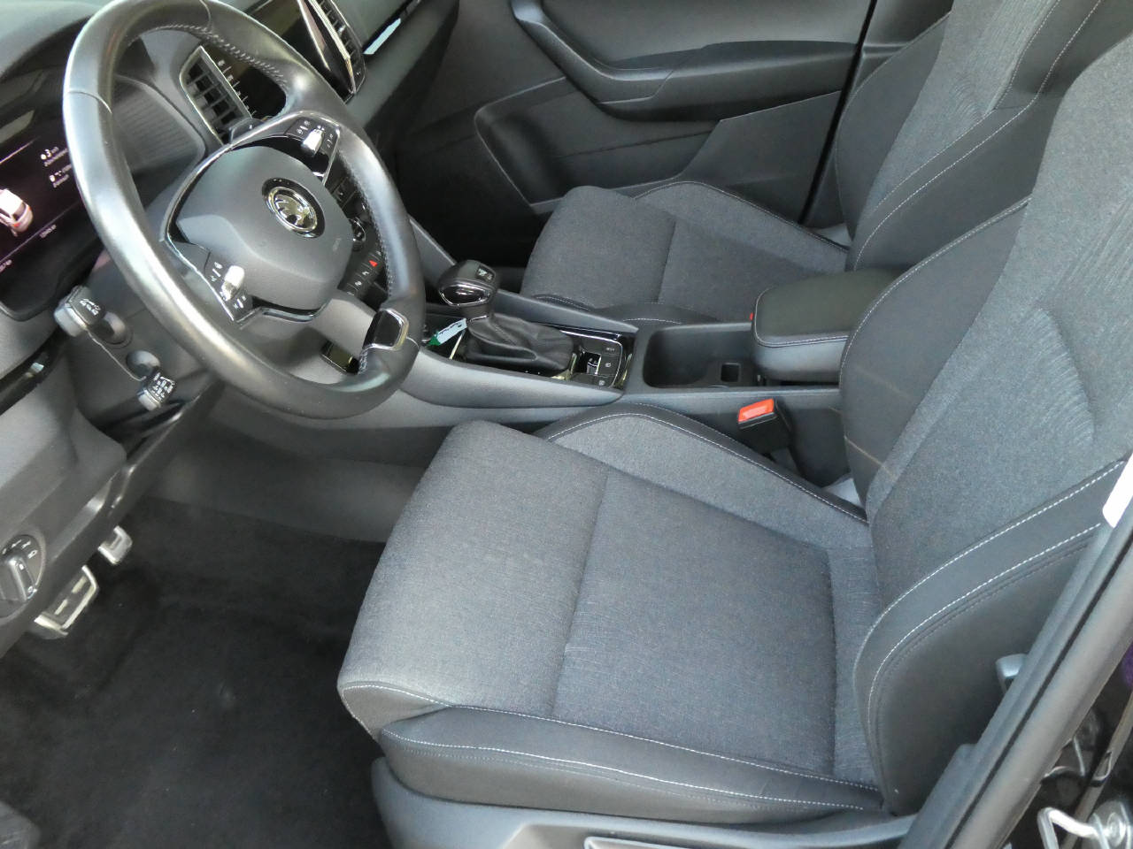 SKODA Karoq 2.0 TDI Style 4x4 DSG-image-7