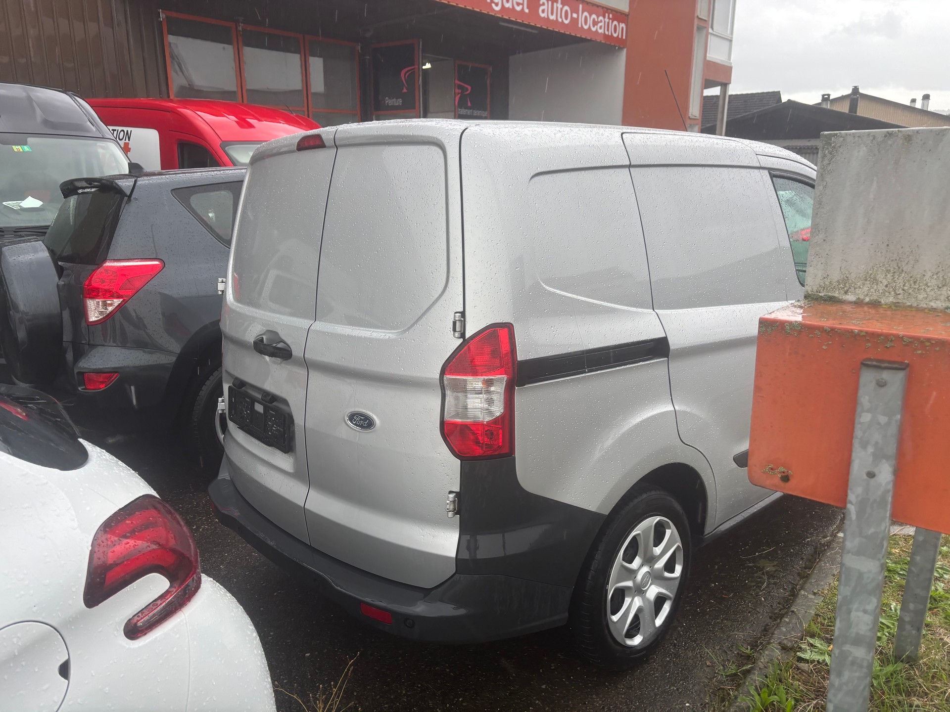 FORD Transit Courier Van 1.5 TDCi Basis-image-4