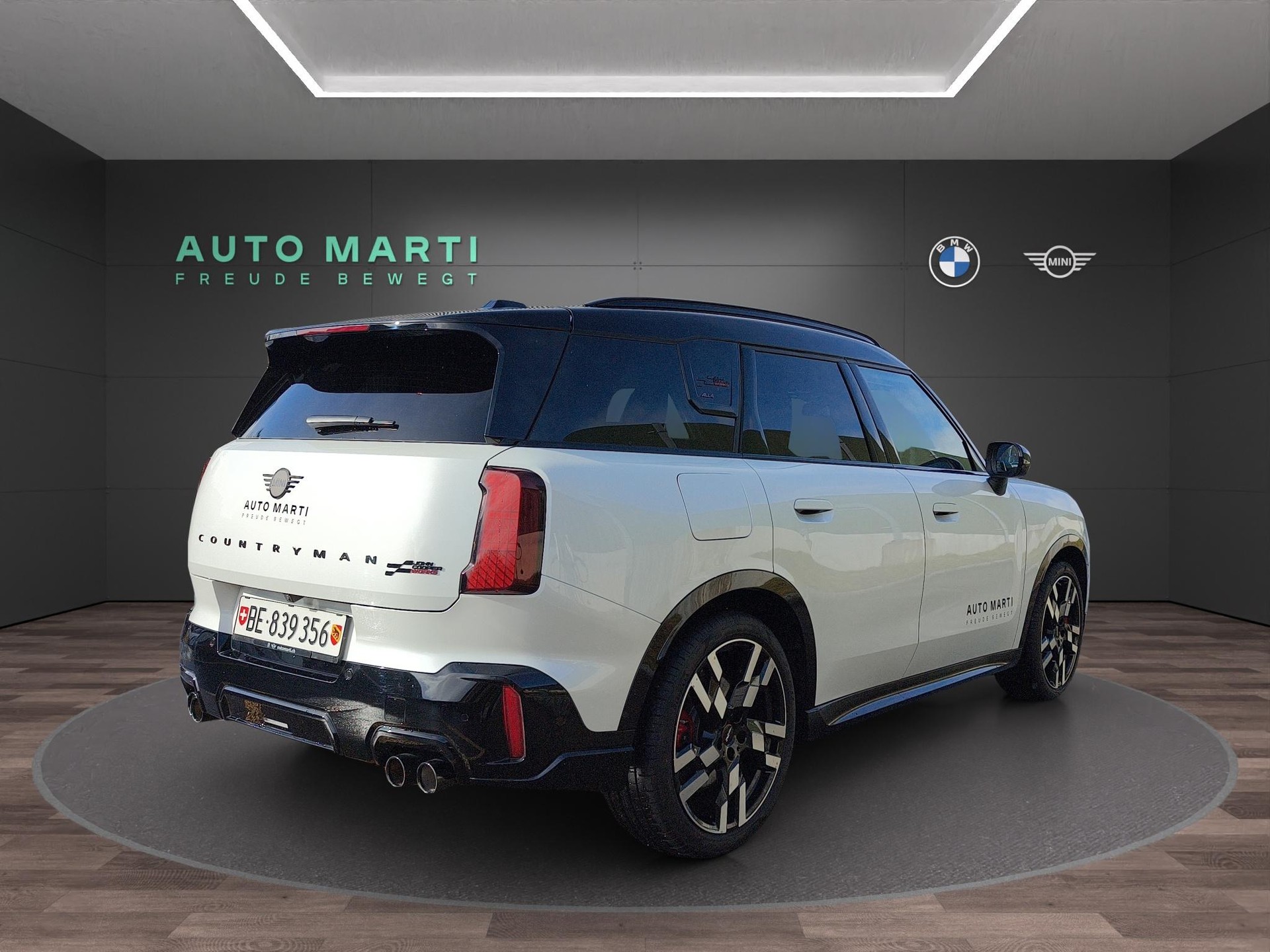 MINI Countryman U25 2.0i John Cooper Works ALL4-image-3