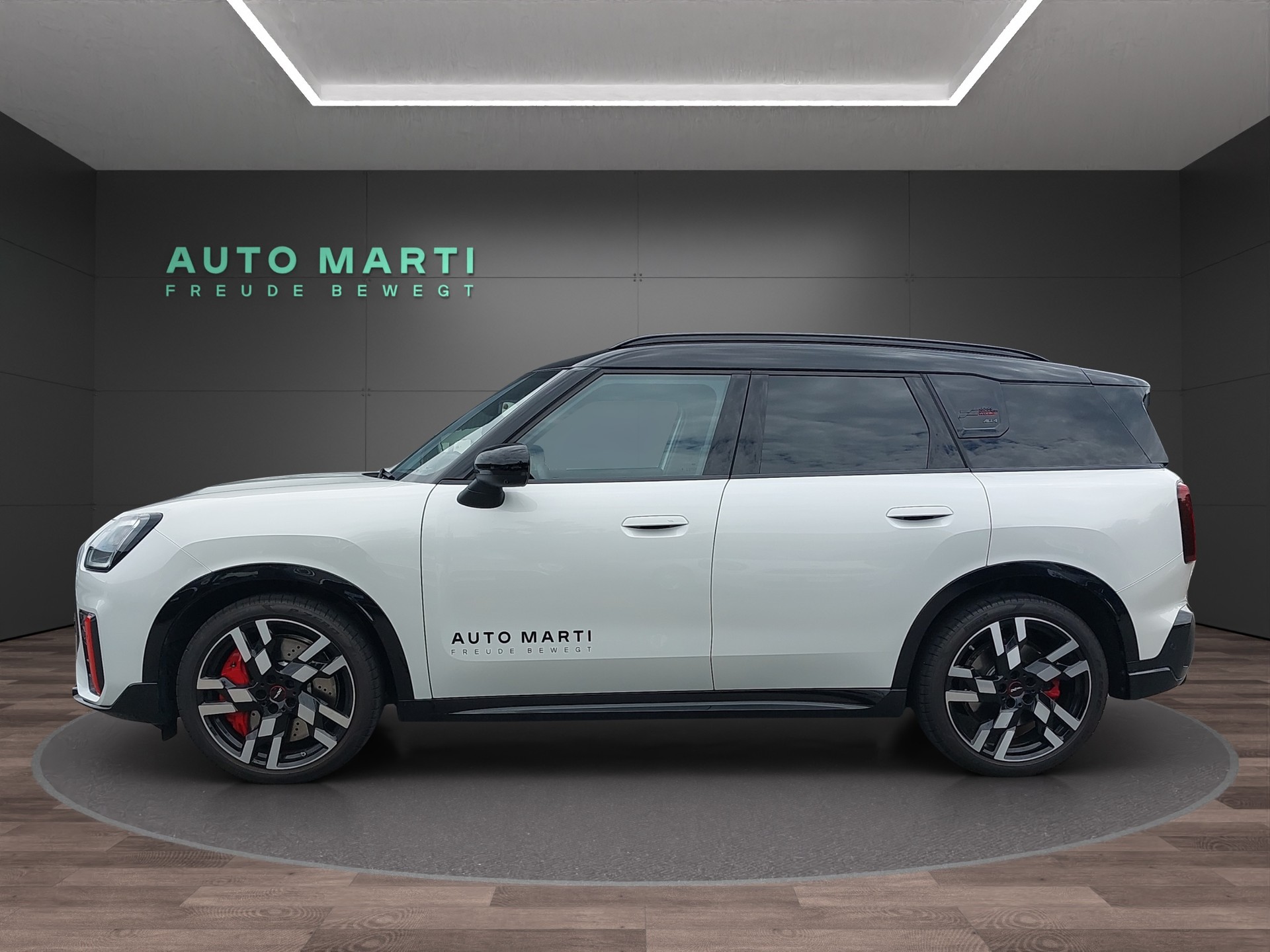 MINI Countryman U25 2.0i John Cooper Works ALL4-image-1