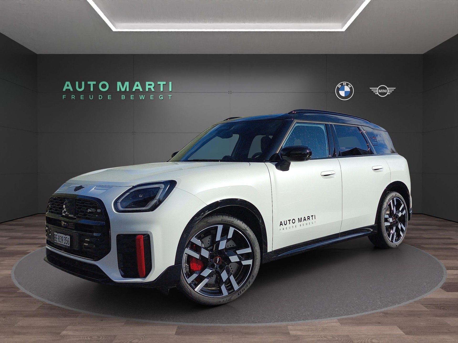 MINI Countryman U25 2.0i John Cooper Works ALL4-image-0