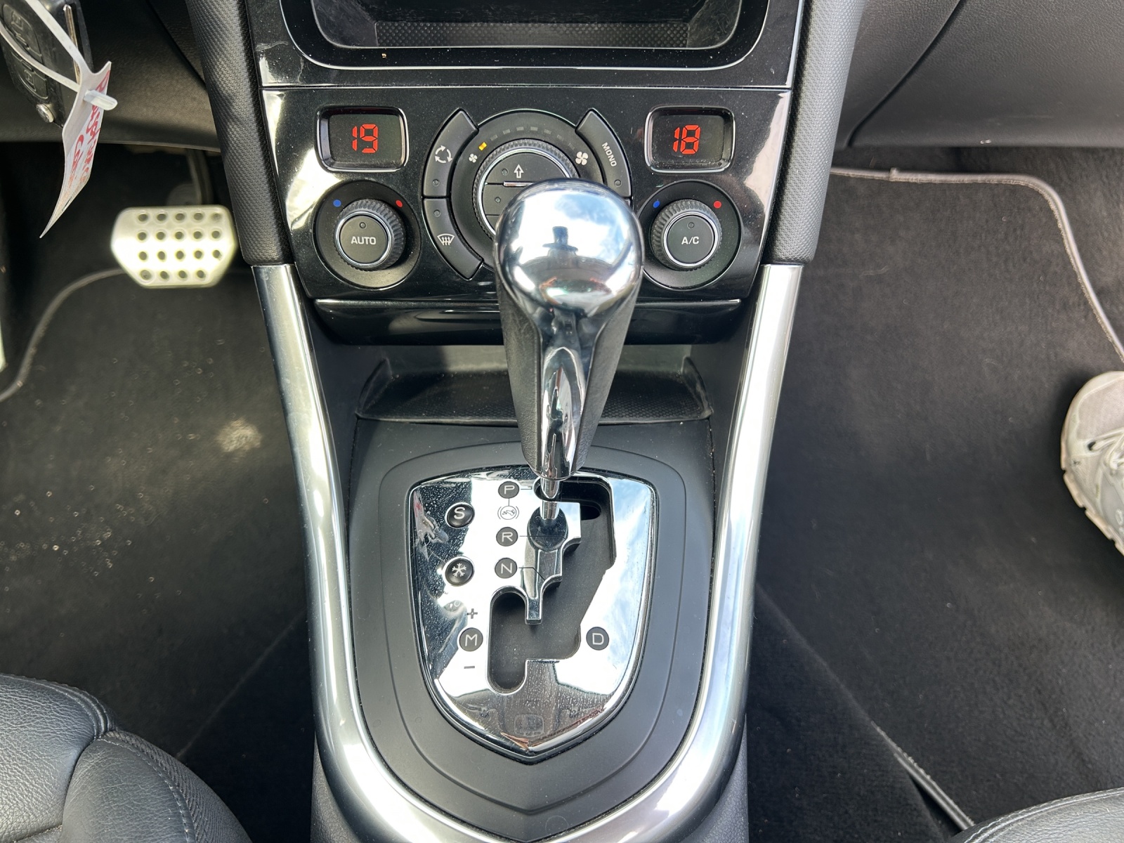 PEUGEOT 308 CC 1.6 16V Turbo Sport Pack Automatic-image-10