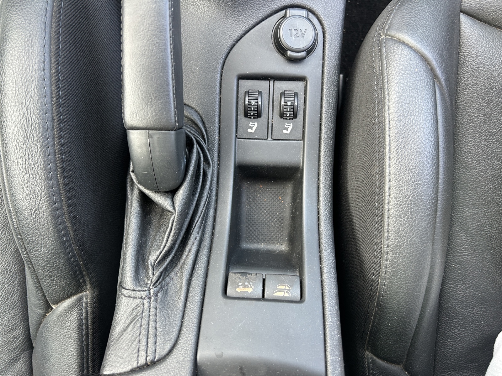 PEUGEOT 308 CC 1.6 16V Turbo Sport Pack Automatic-image-15