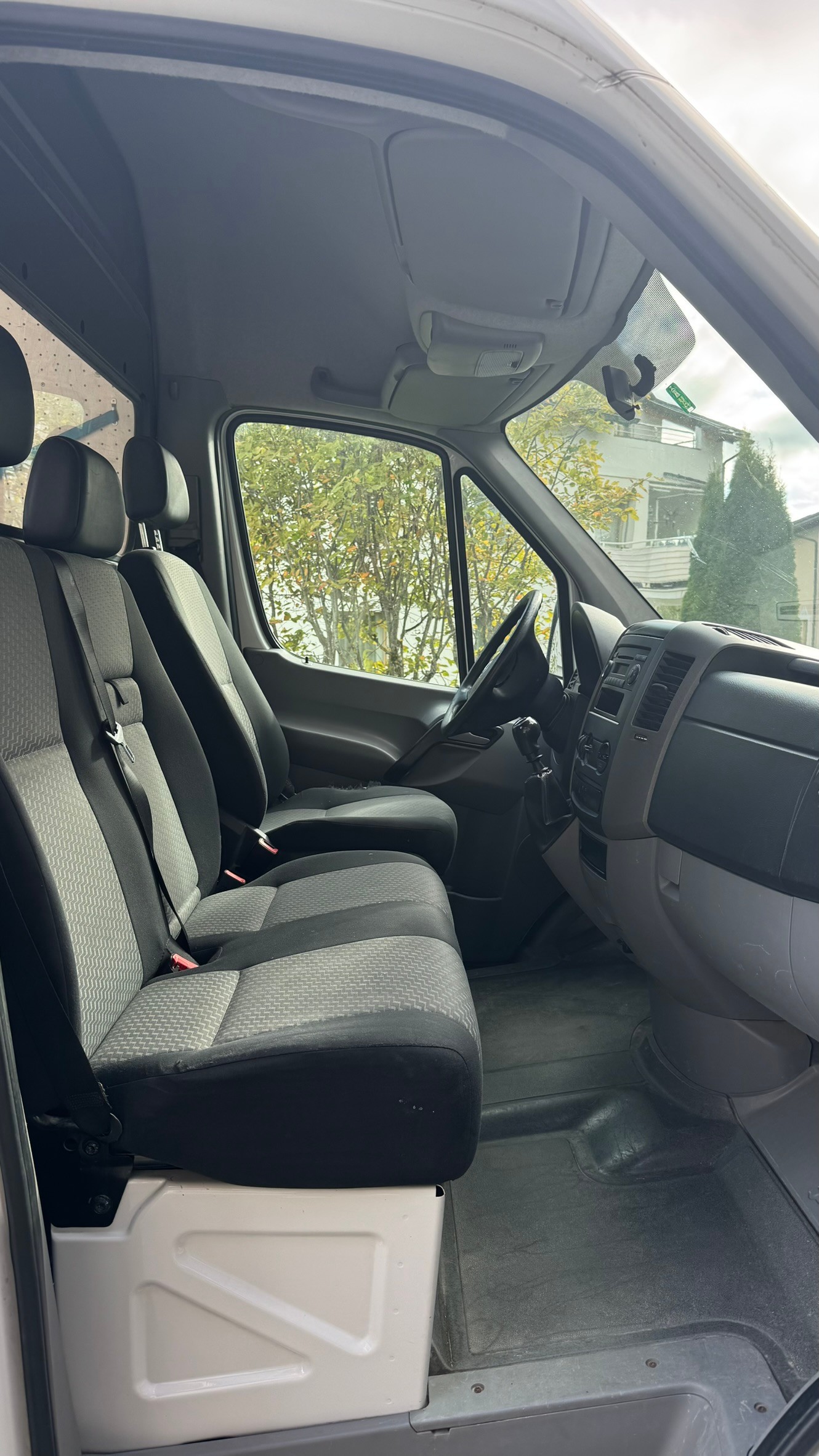 VW Crafter 35 2.0 TDI CR-image-2