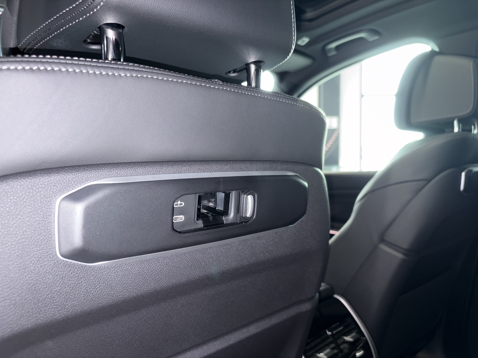 BMW X5 xDrive 48V 40d M Sport Pro Steptronic-image-15