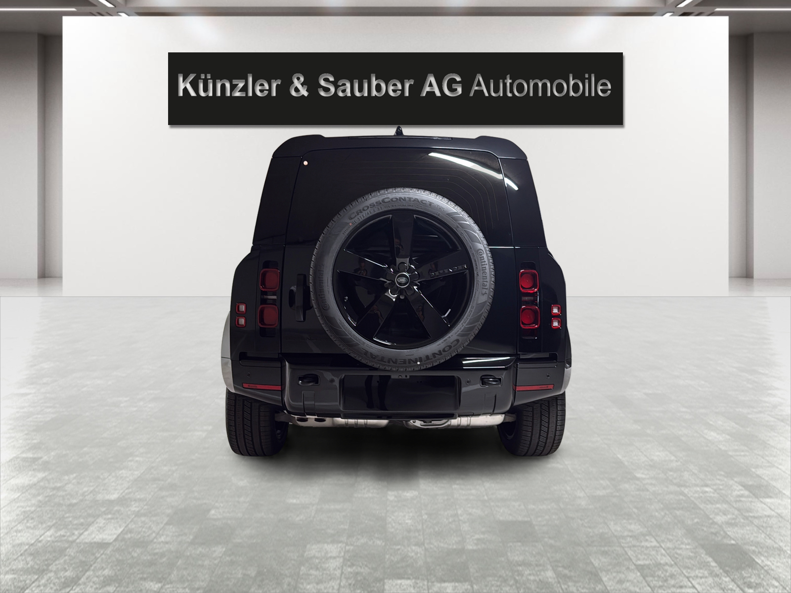 LAND ROVER Defender 110 3.0 D I6 300 X-Dynamic HSE AWD AT8-image-17