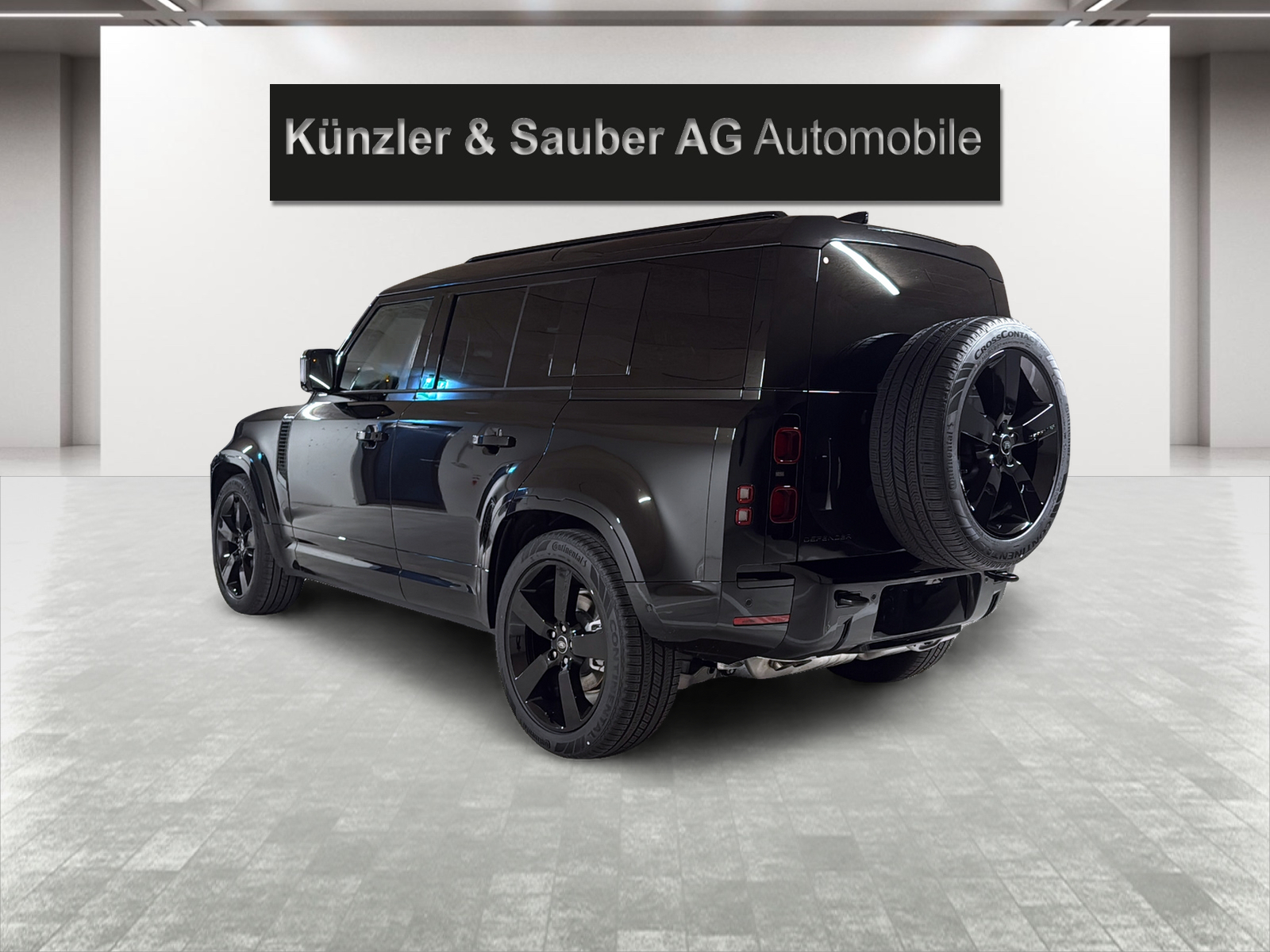 LAND ROVER Defender 110 3.0 D I6 300 X-Dynamic HSE AWD AT8-image-18