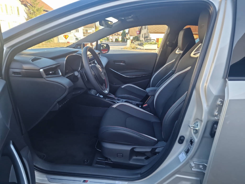 TOYOTA Corolla 2.0 HSD GR Sport-image-3