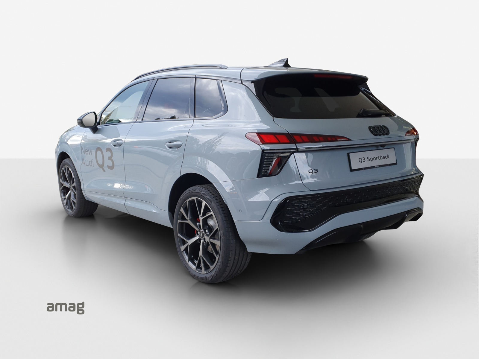 AUDI Q3 SUV 110 kW TFSI S tronic-image-2