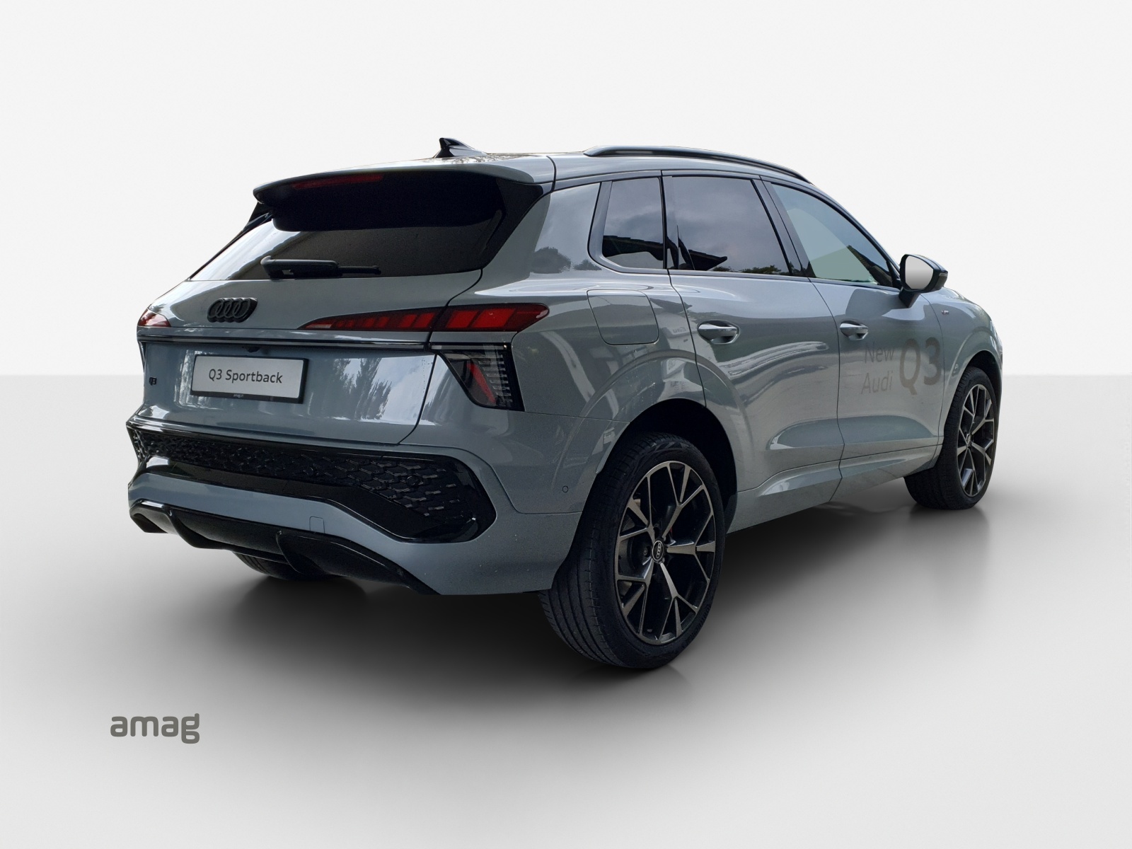 AUDI Q3 SUV 110 kW TFSI S tronic-image-4