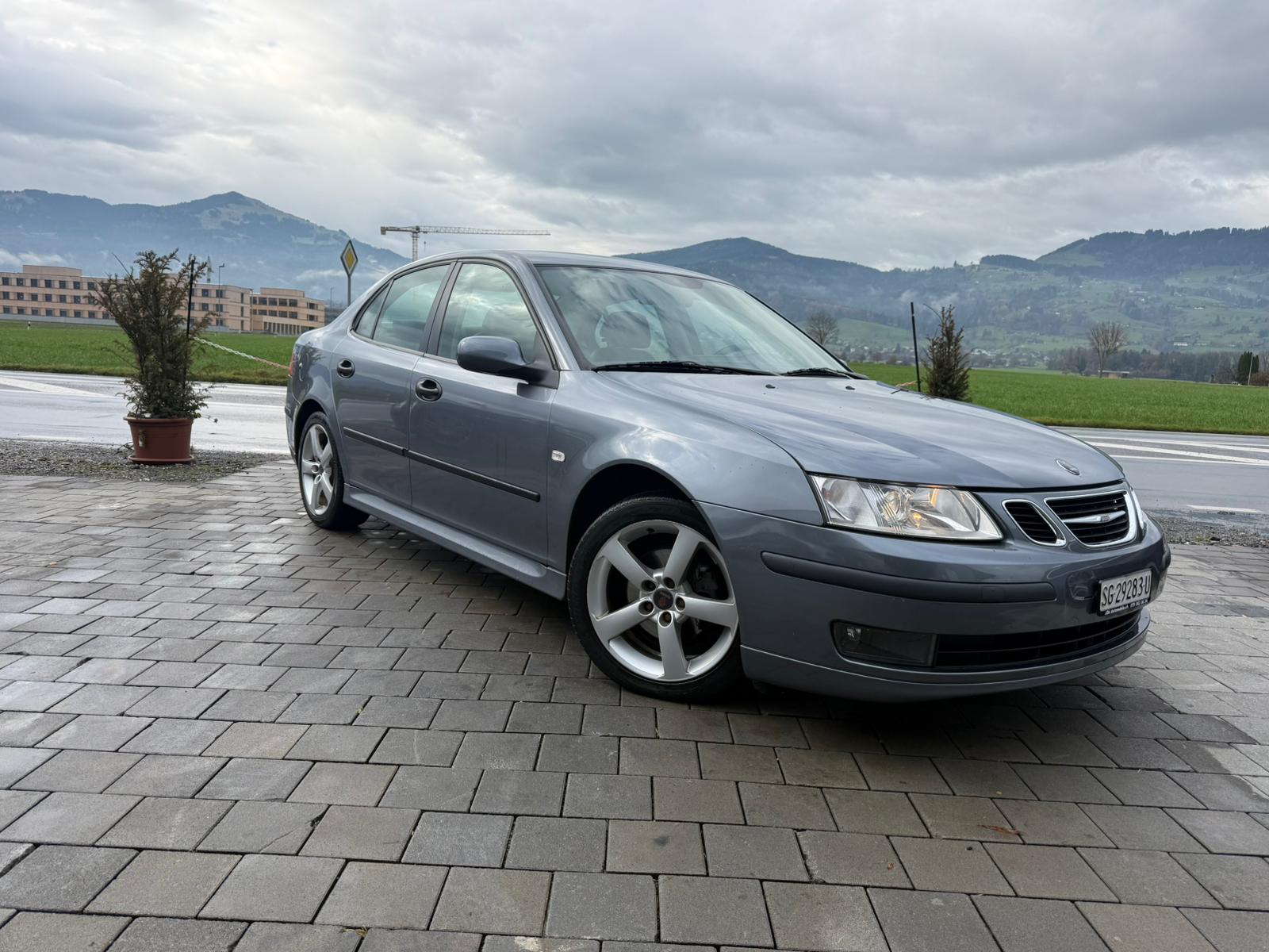 SAAB 9-3 1.9 TiD Vector Sport Automatic-image-1