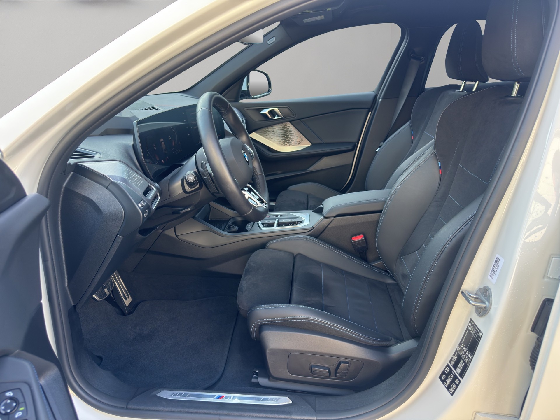 BMW 123 xDrive M Sport Steptronic-image-14