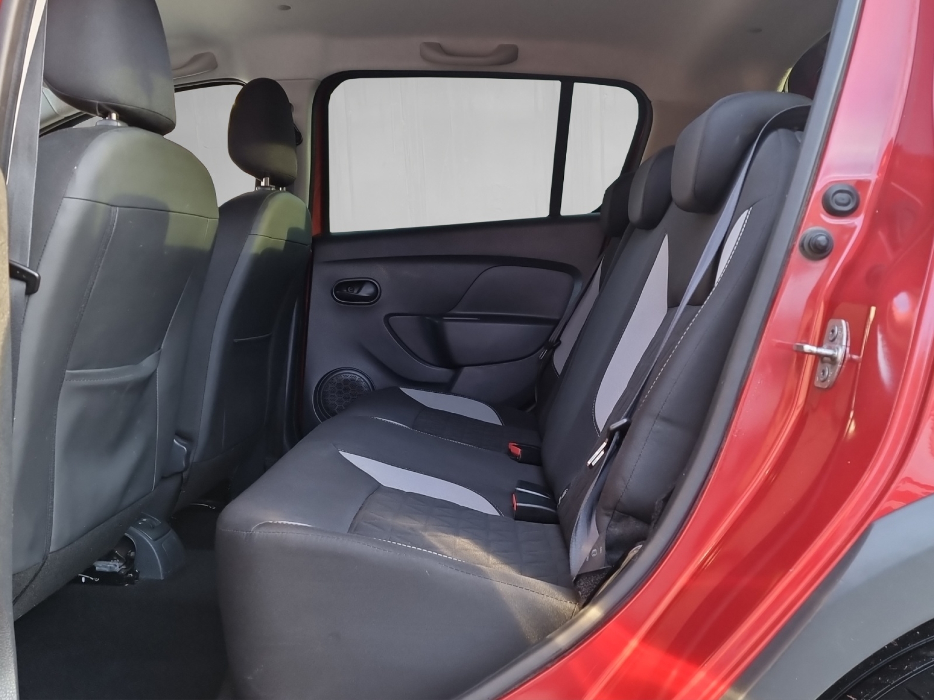 DACIA Sandero 0.9 TCe Stepway Lauréate-image-7