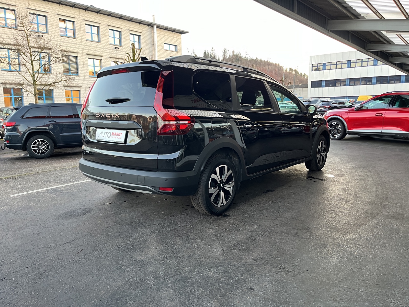 DACIA Jogger HEV 140 Extreme-image-12