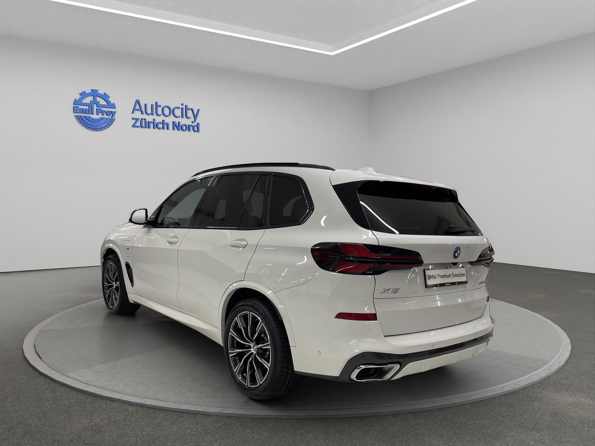 BMW X5 xDrive50e SAG-image-3
