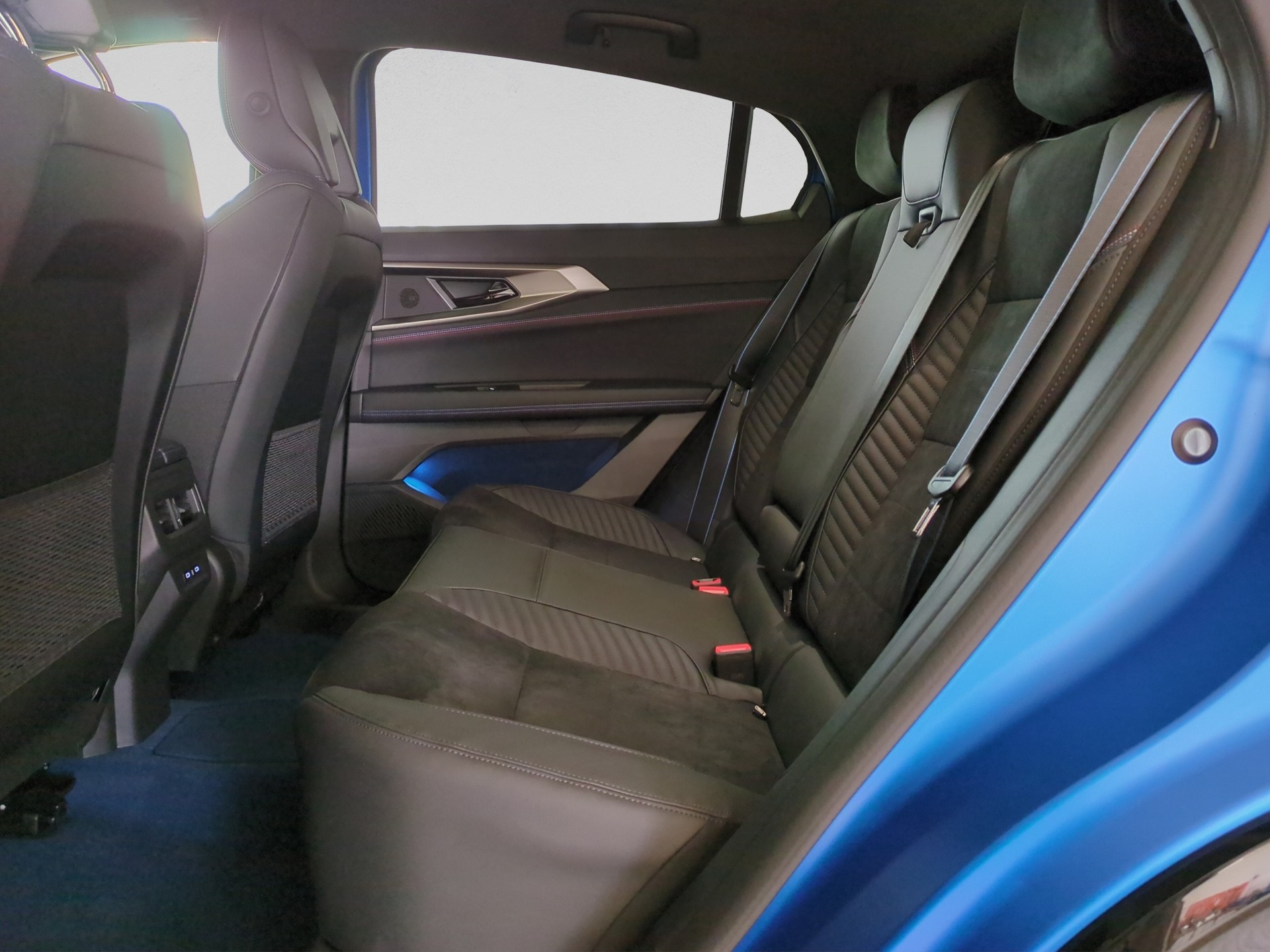 RENAULT Rafale 1.2 E-Tech Plug-in Hybrid 300 4x4 Atelier Alpine-image-13